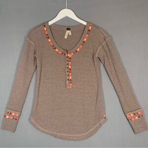 We The Free Brown Women’s Size XS Thermal Henley Rainbow Embroidered Boho Shirt